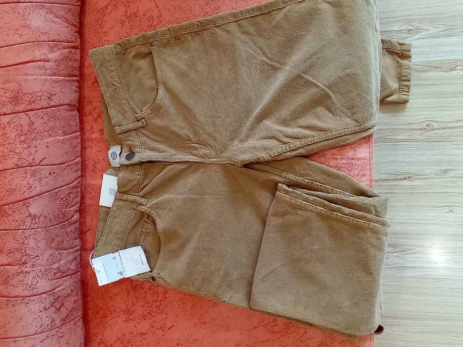 Новые женские джинсы