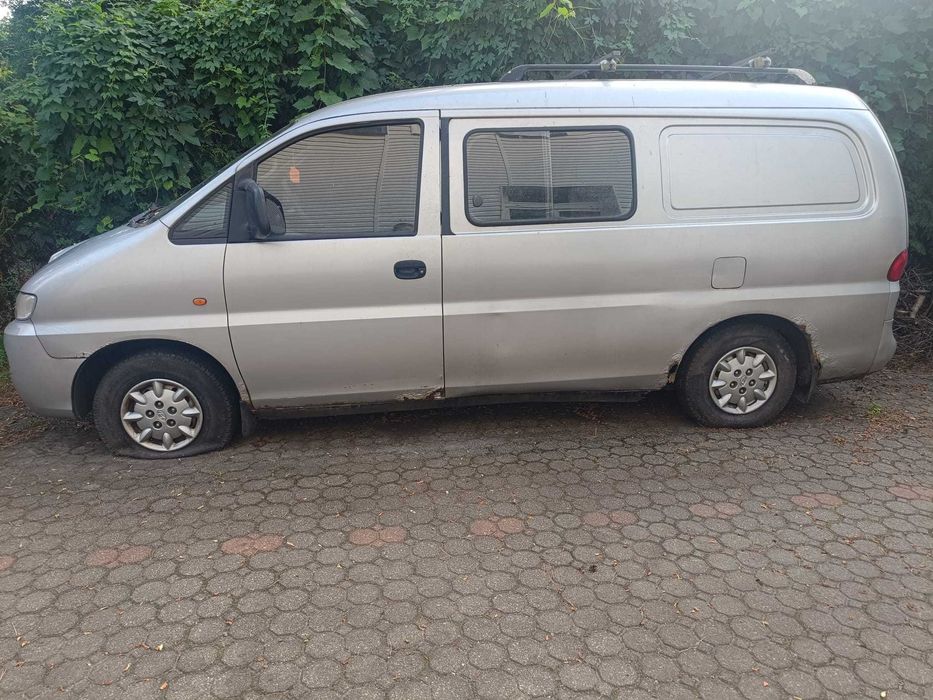 Hyundai H200 z 2001r.