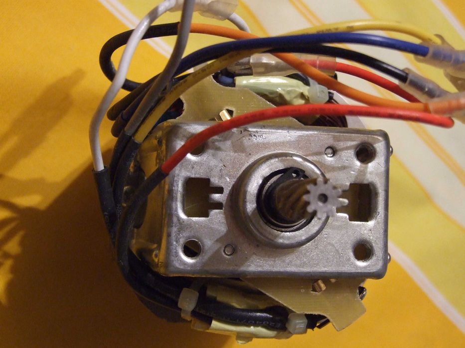 двигатель 4ННС8840Н2 на девять зубов-Gorenje MG 2000 TJW