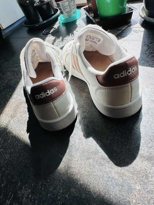 Кросівки для дівчинка Adidas