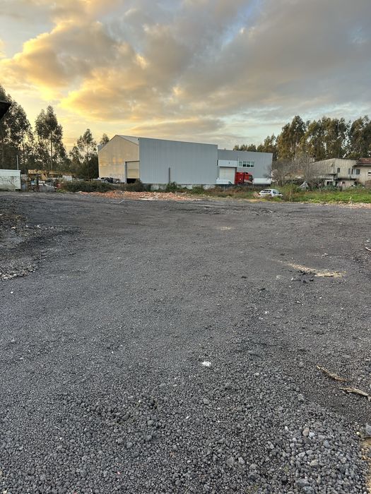 Armazém Grijó / Nogueira da Regedoura