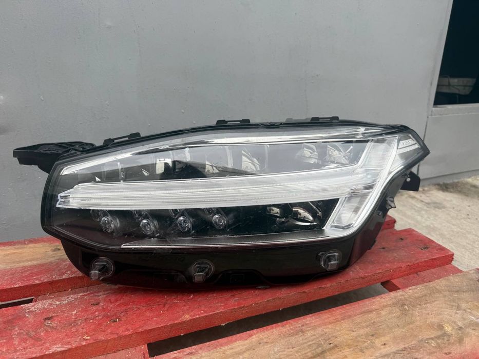 Ліва фара  Volvo XC90 2023 32404715
