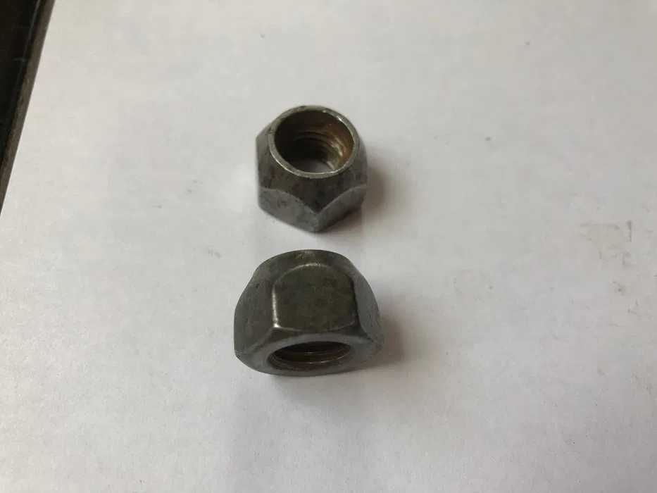 Nakrętka szpilki koła ciągnik M12x1,5   2 szt.