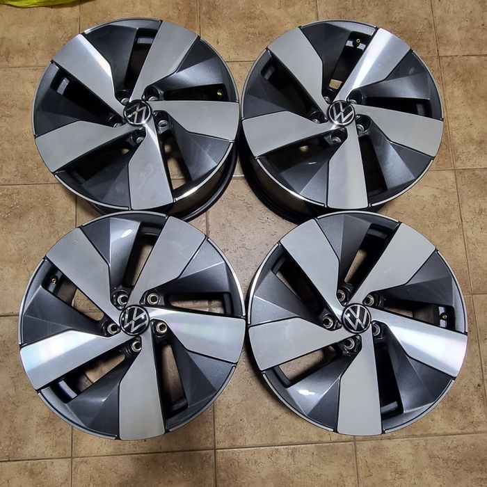 Диски VW R17 5x112 7.5j ET41 ЦО57.1 оригінал стан нових