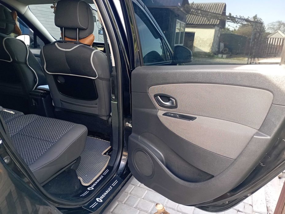 Продам RENAULT SCENIC |||