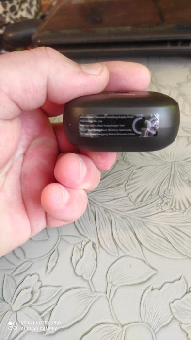 Блютуз наушники.