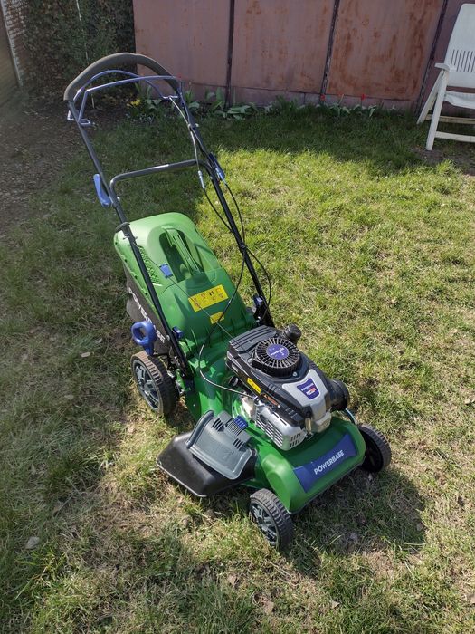 Kosiarka spalinowa z napędem