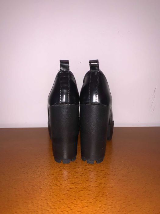 Botas pretas - Tamanho 36/37