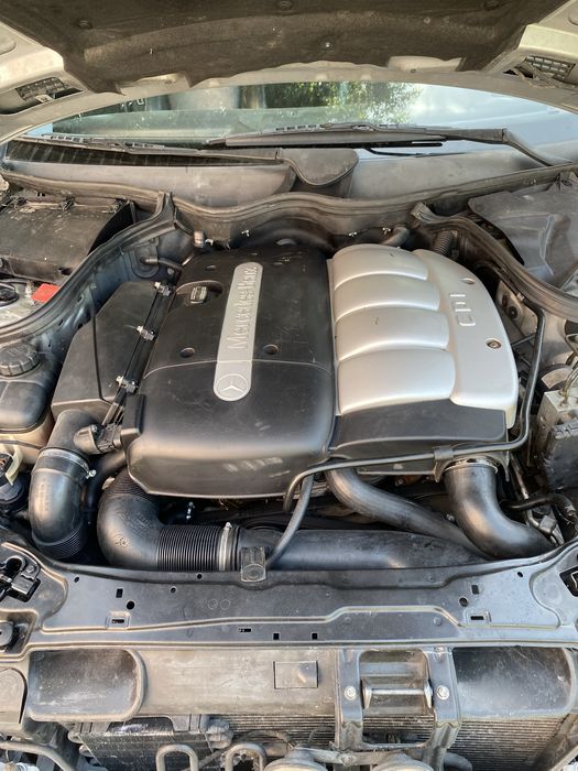 Mercedes 220 cdi com 143 cavalos cinsento elegance , com caixa automat