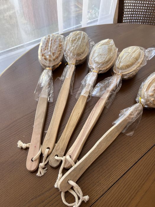 Щітка для сухого масажу