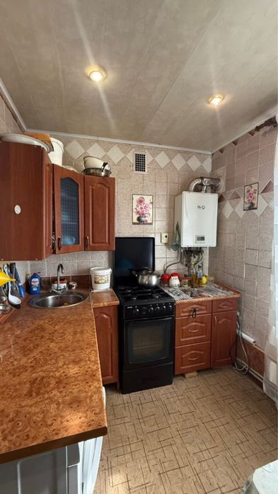 Продам 2-х Мотель, цегла , індивідуальне опалення !