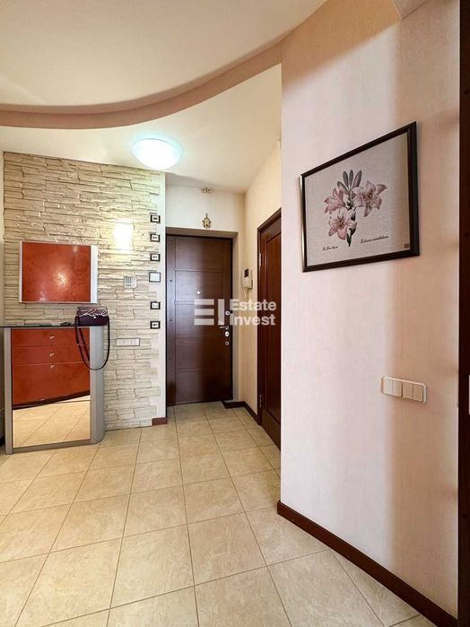 Продам 3 кімн. квартиру в новобудові на вул. Отакара Яроша, 22