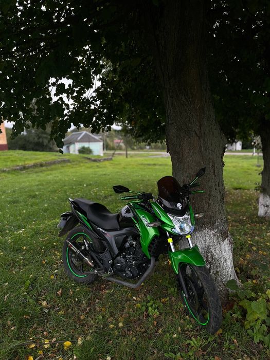 Продам мотоцикл lifan kp 200