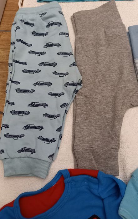 Paka dla chłopca.Rozmiar 62-68(11 sztuk)