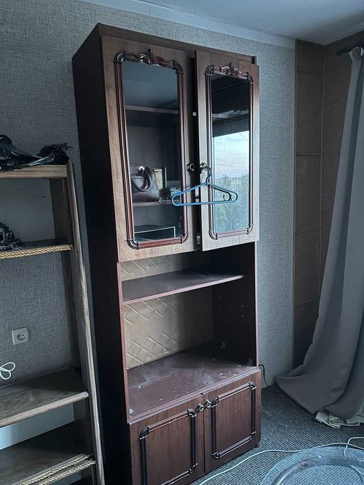 4 Шафи, меблева стінка