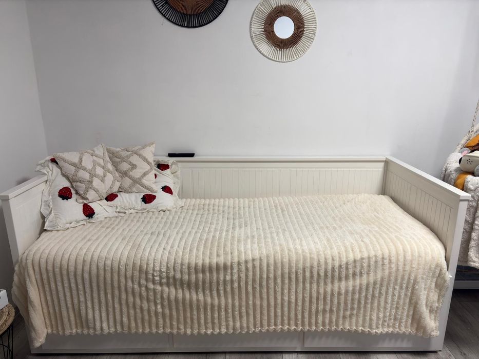 Łóżko HEMNES z materacami