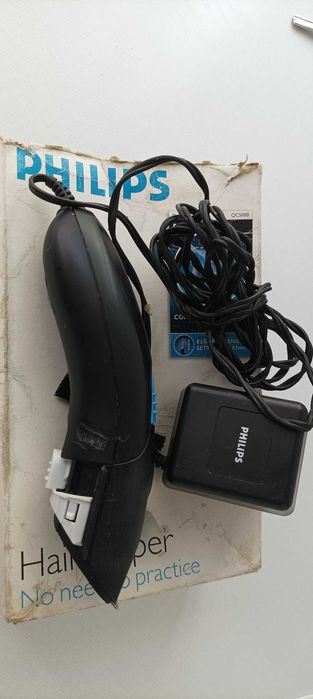 Máquina de cortar cabelo da Philips.