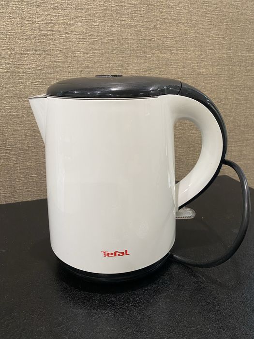 Електрочайник Tefal KO261130