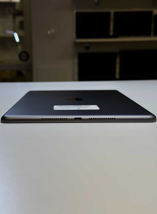 Noworoczna Promocja! Tablet Apple iPad 8th gen 10,2" 32GB + Pokrowiec!