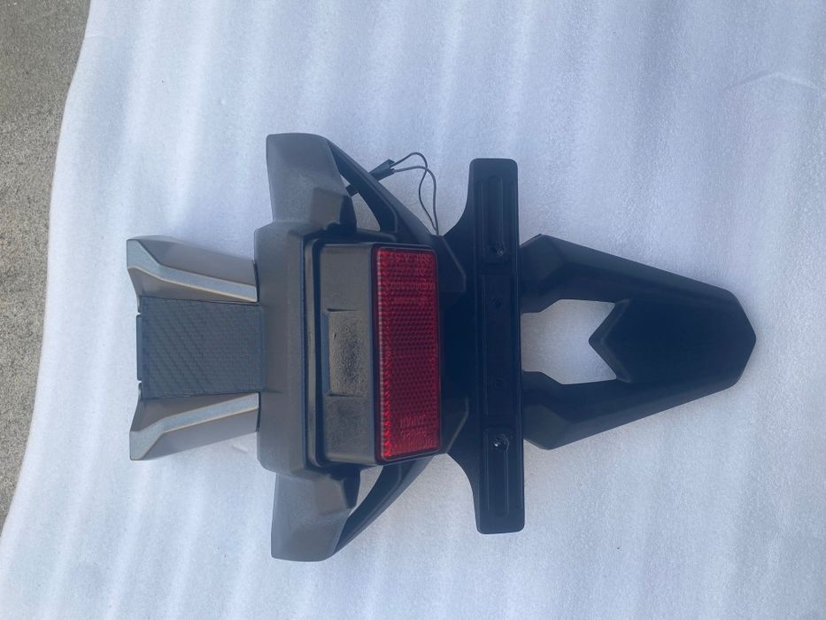 Suporte de matrícula original Suzuki Gsxr 600 / 750 K8 K9 e L0