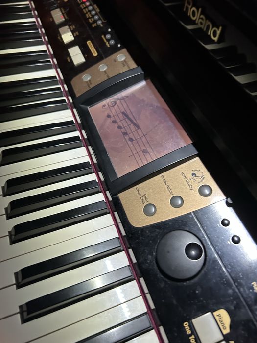 Roland KR15 piano cauda digital grandpiano