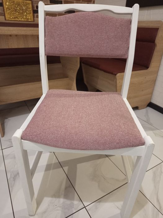 Продам стільці в судовому стані