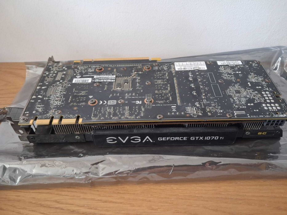 Placa Gráfica EVGA GeForce GTX 1070 Ti (NVIDIA - 8 GB GDDR5)
