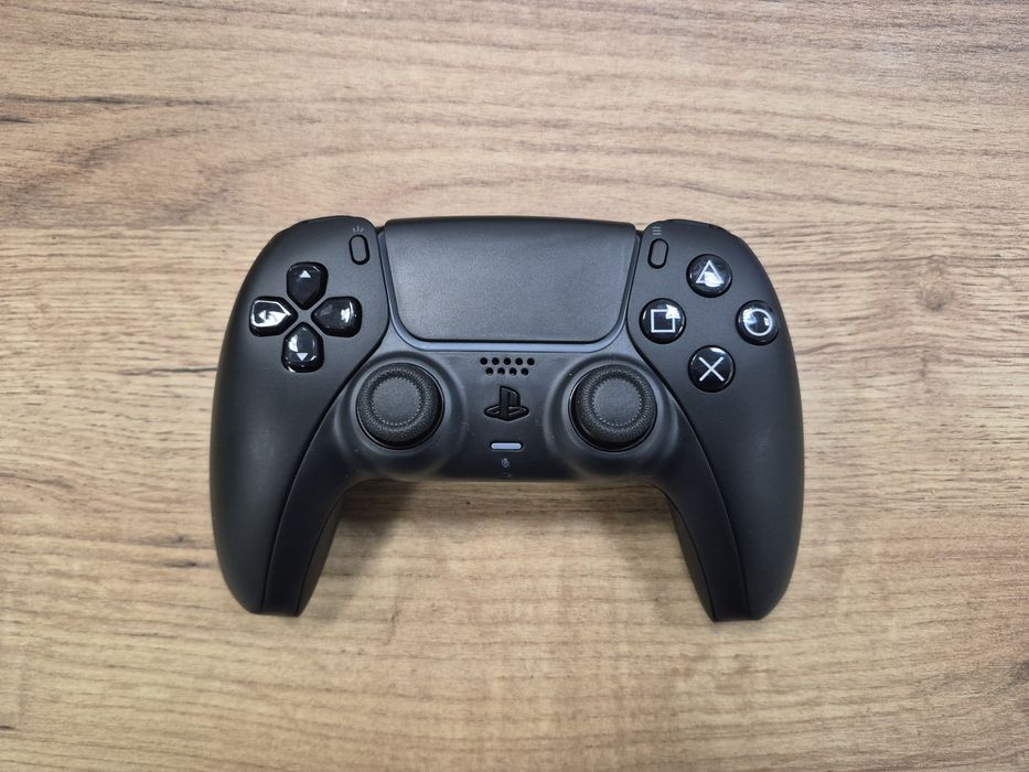 DualSense PS5 controller