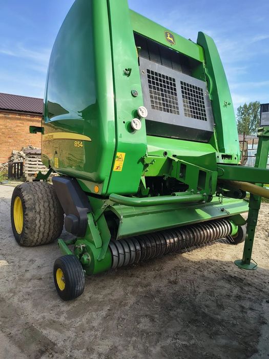John Deere 854  Prasa Rolująca John Deere 854