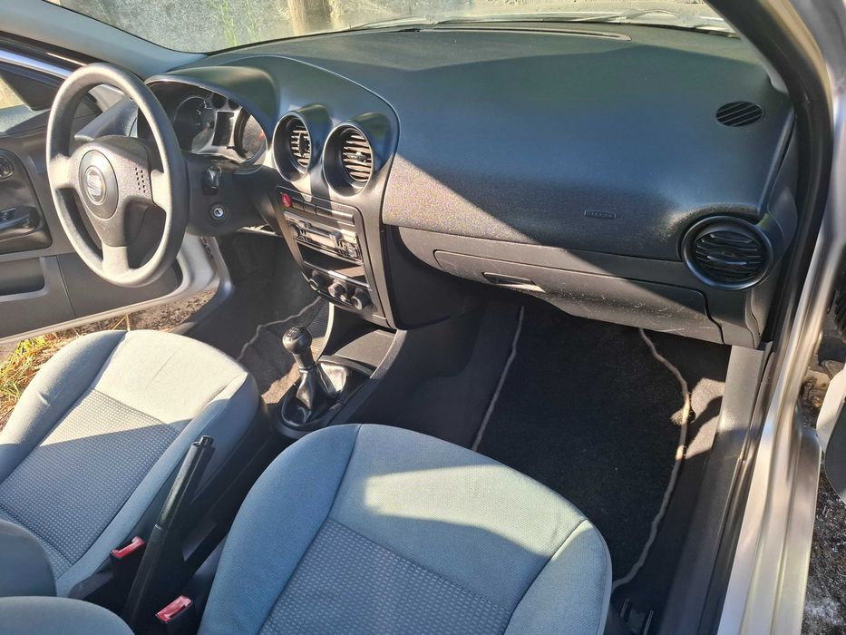 Seat Ibiza 1.2 Gasolina 5 Portas / Lugares Muito bom estado