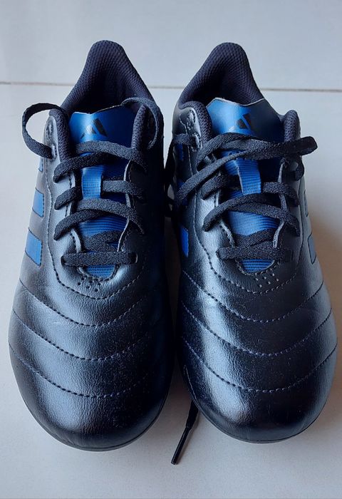 Chuteiras Adidas (novas)