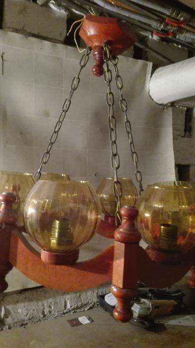 żyrandol lub klosze