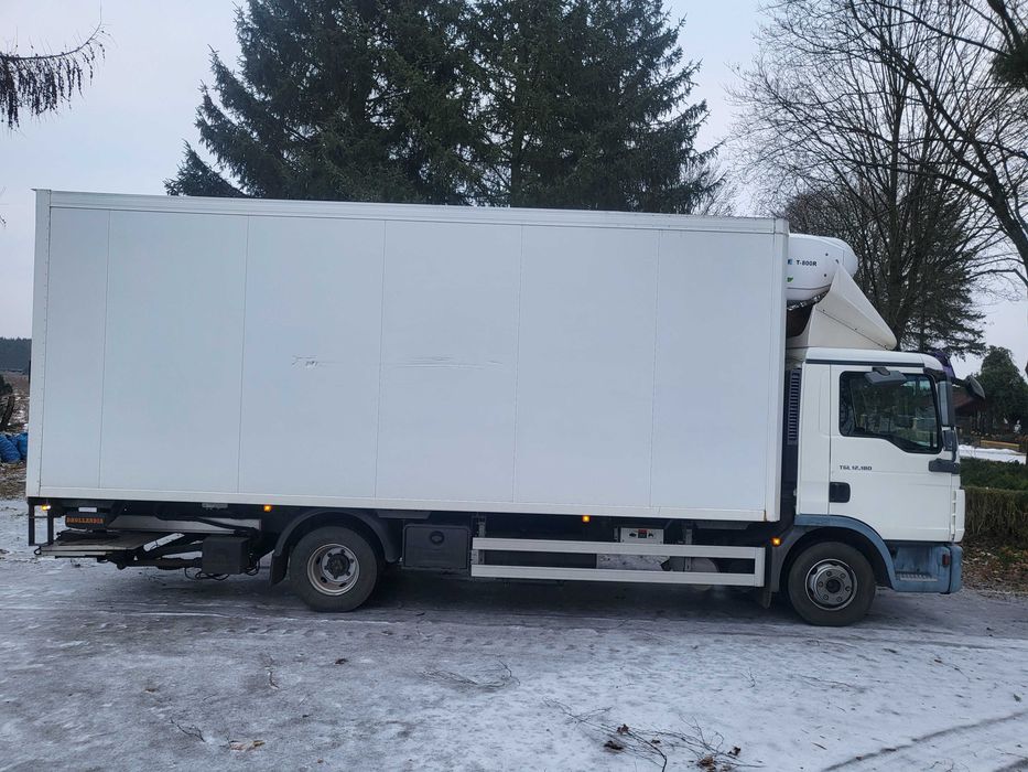 Sam.ciężarowy MAN TGL 12.180 rok 2011 , automat, winda, chłodnia