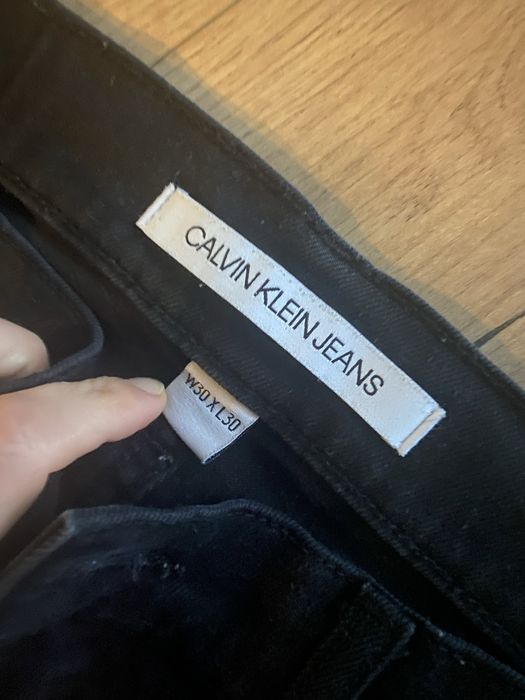 Calvin Klein jeansy L