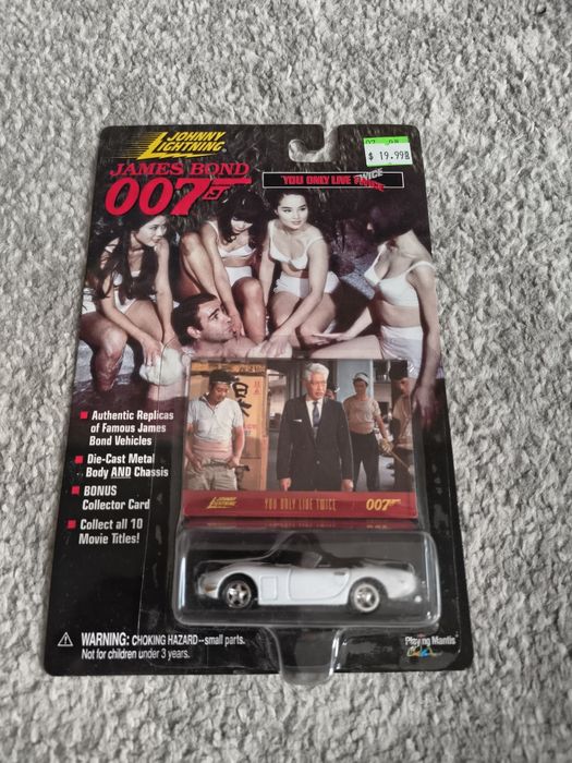 Johnny Lightning James Bond 007 Toyota 2000GT 1:64