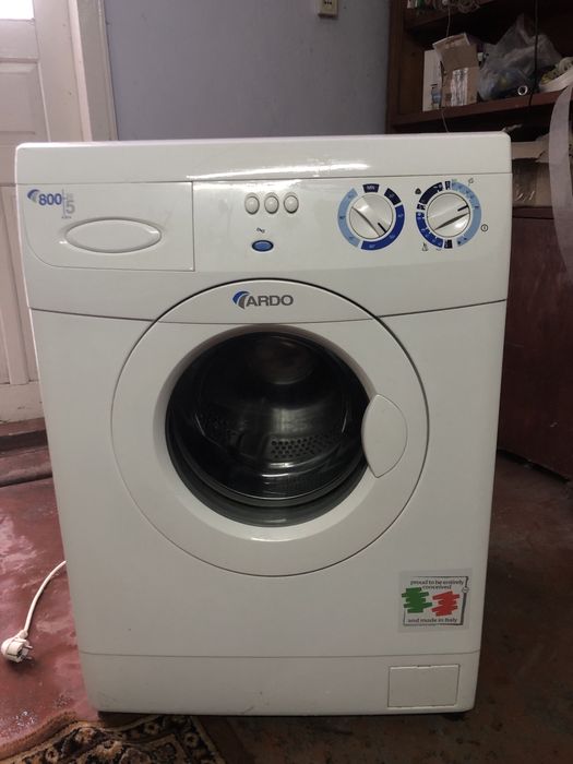 Італійська пральна машина на 5кг