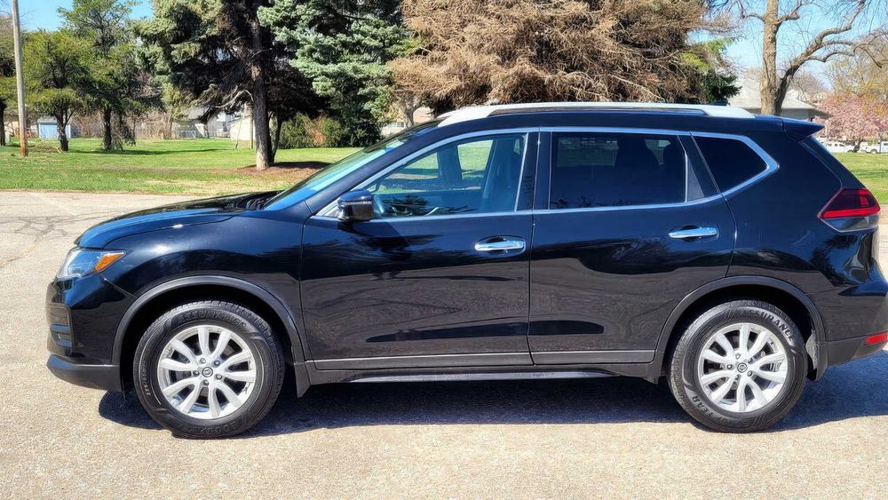 Nissan Rogue S      2019