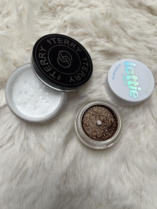 zestaw kosmetyków do makijażu ponad 120 szt dla makijażystki wizażystk