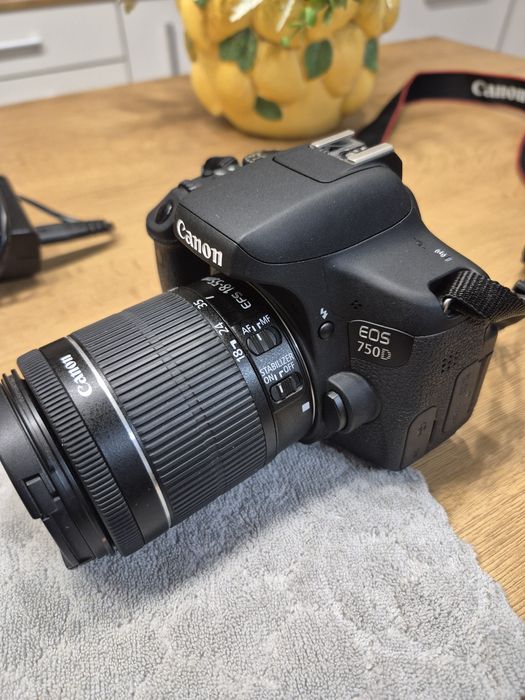 Aparat Canon 750D dwa obiektywy