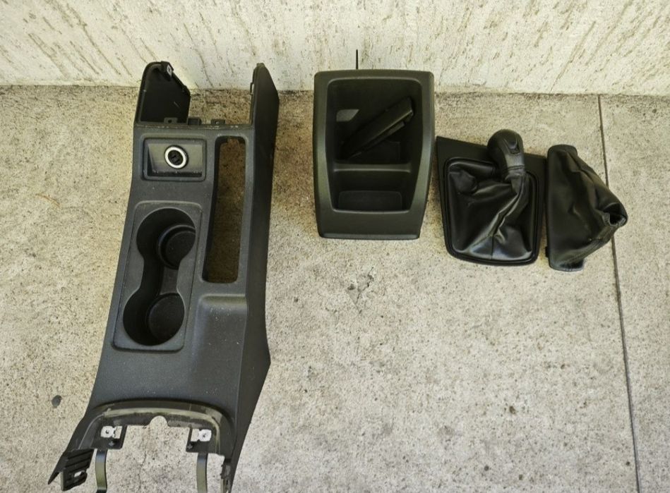 Fotele Seat Leon 3 ST kanapa, gałka biegów, części, schowek