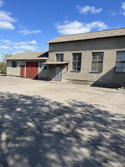 Продається :  Виробниче приміщення. Працюючий бізнес. Млин. Територія.