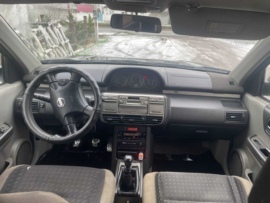 Позашляховик Nissan X-Trail 2.2 Дизель 4WD Повний привід