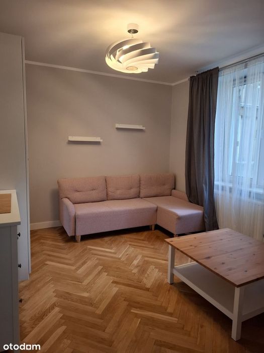 Kawalerka na Andersa, Muranów