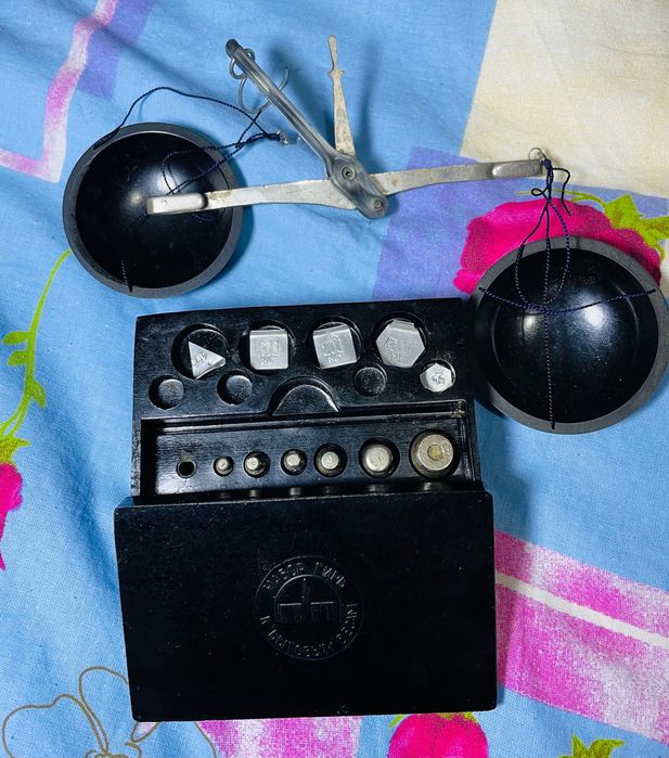 Ваги рівноплечі ручні, гірьки