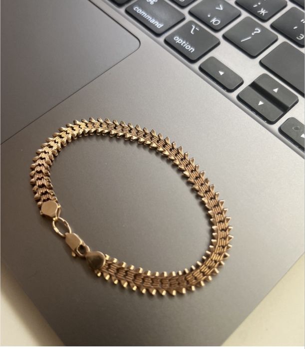 Браслет в стиле Cartier