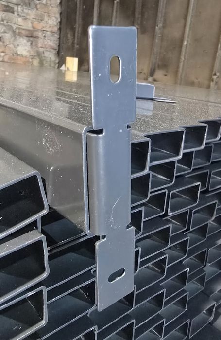 Profil ogólnego zastosowania 4x2 40/20 40x20 Ral7016 RAL9005 RAL8017