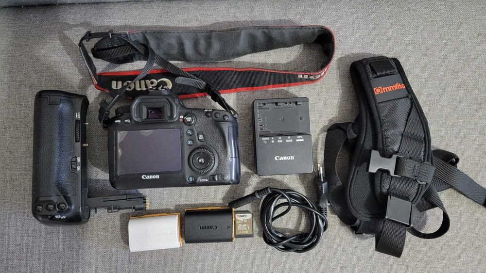 Canon 6D Full Frame +2 baterias + Strap + Grip