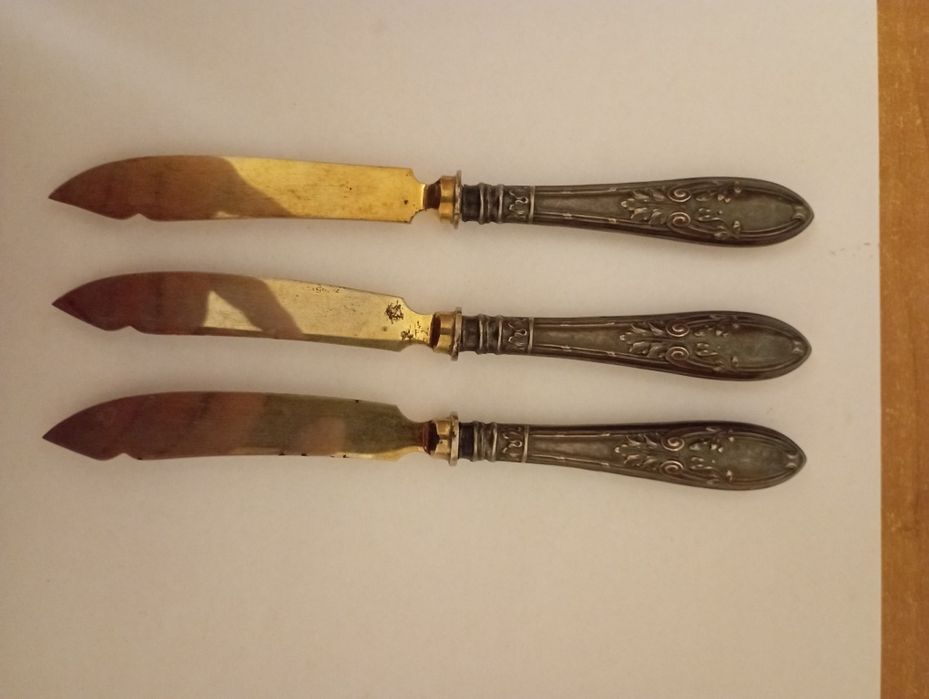 Столові прибори старі