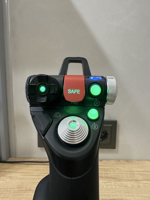 Джойстик  Logitech G Saitek X52 Pro Flight Control System (HOTAS)