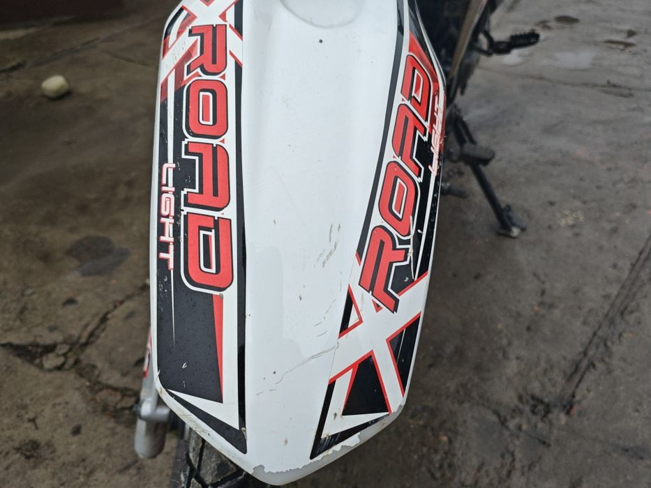 Продаю мотоцикл  Geon X road light 200